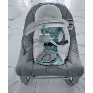 New Keep Cozy 3-in-1 Grow with Me Vibrating Baby Bouncer, Seat & Infant